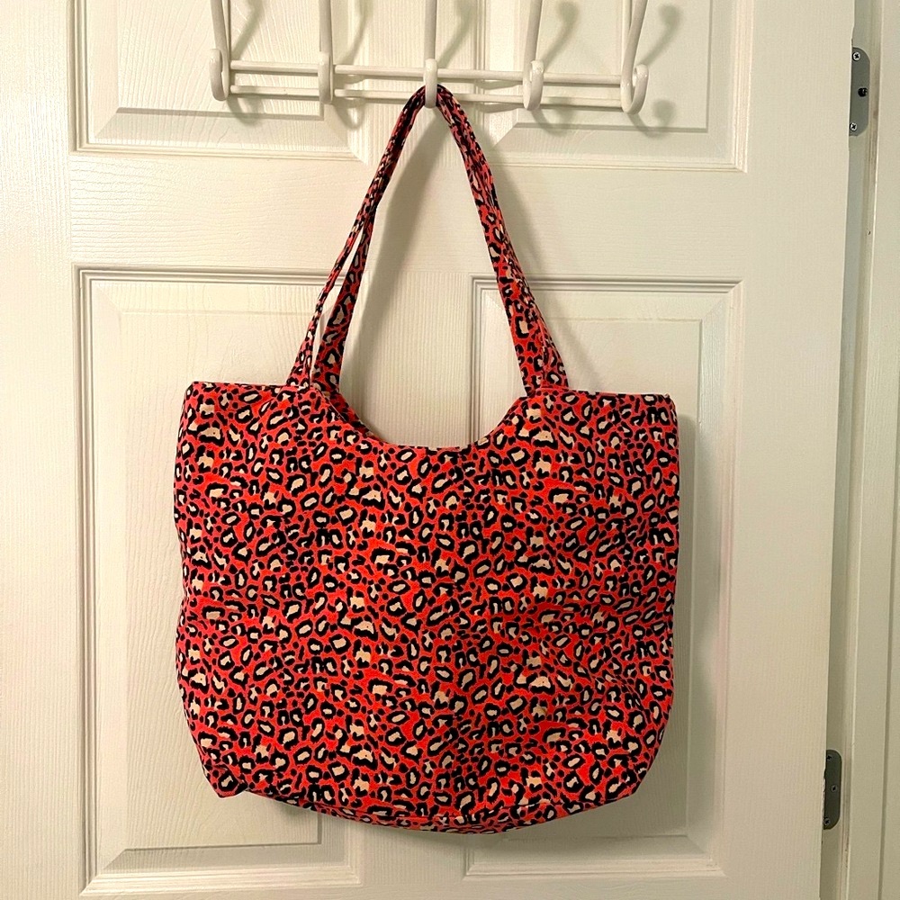 Leopard print tote bag